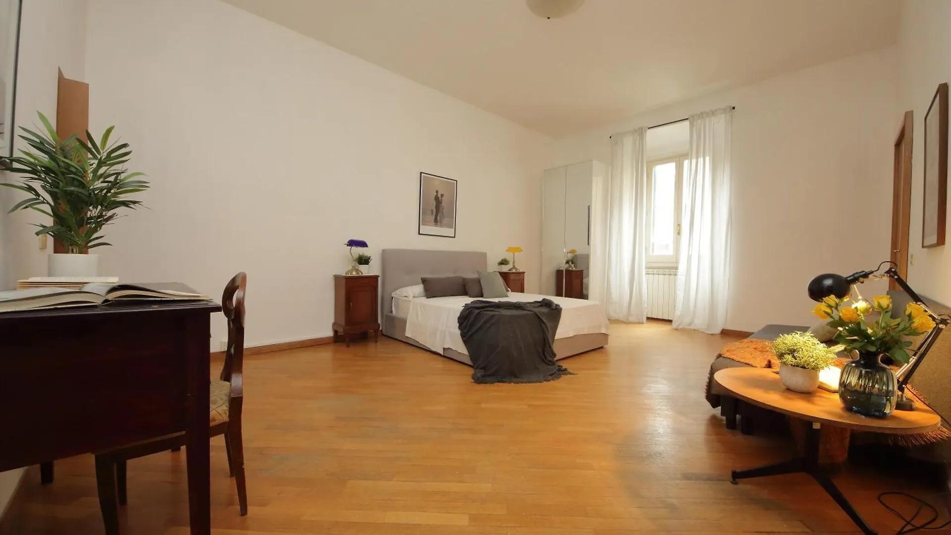 Giant Borghese Apartment Rome