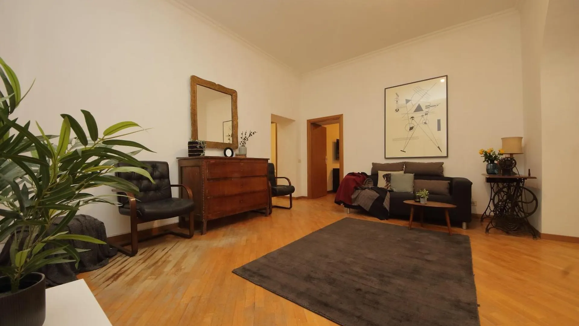 Giant Borghese Apartment Rome Italy