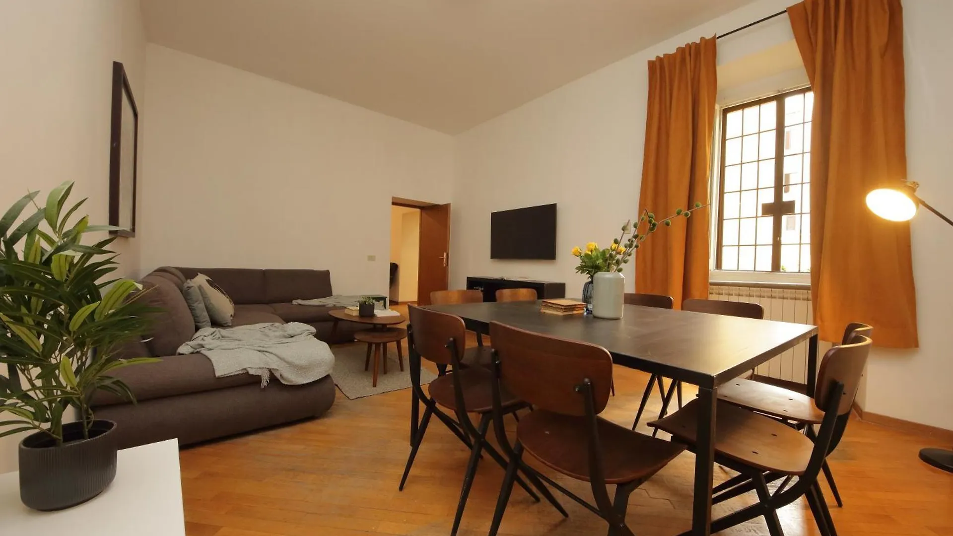 Giant Borghese Apartment Rome
