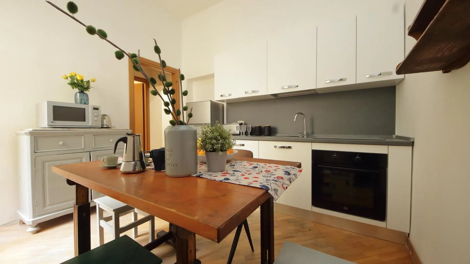 Giant Borghese Apartment Rome